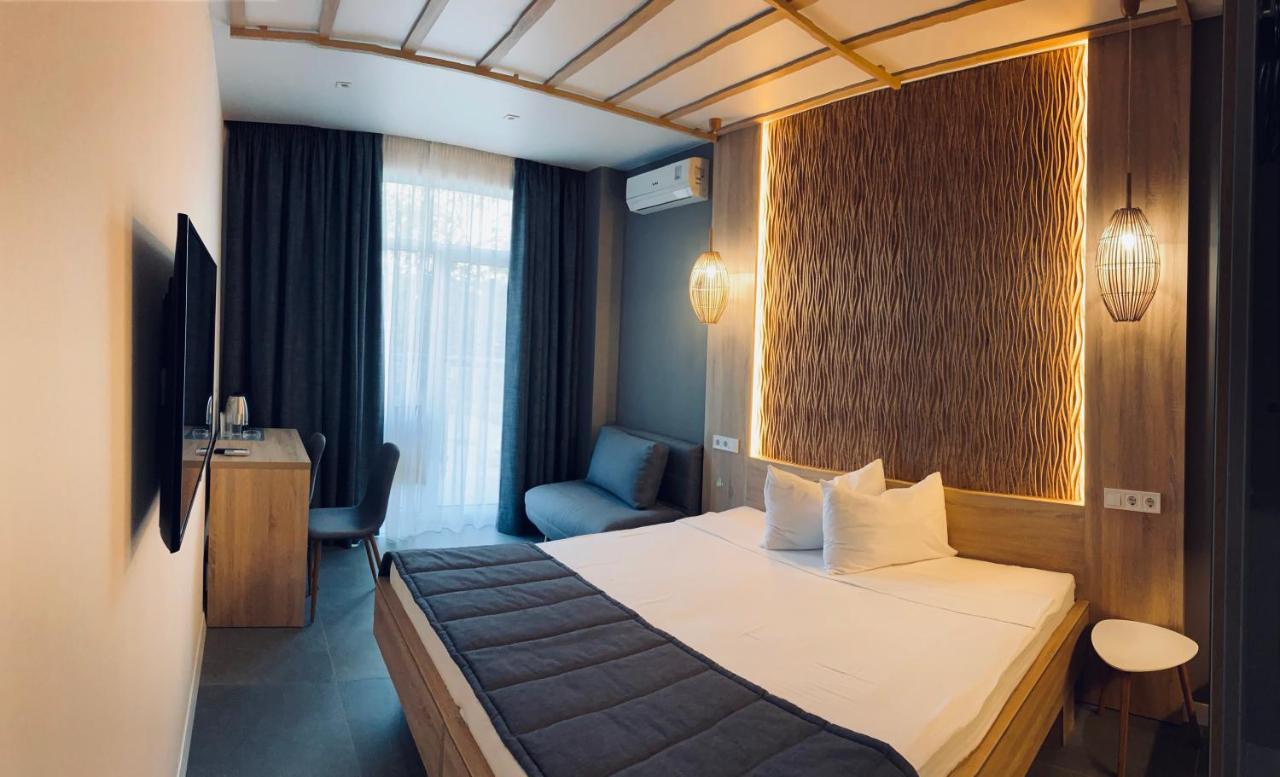 Mykonos Hotel Apart - Maestro Odesa Exterior photo